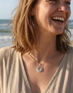 Anhänger Strandkorb Rund mit Düne, Silber und Gold