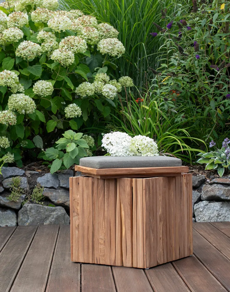 Box/Hocker mit Kissen