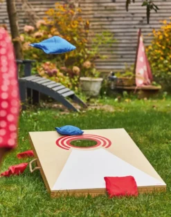 Cornhole-Wurfspiel aus Holz