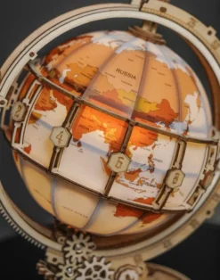 3-D-Holzpuzzle: Beleuchteter Globus