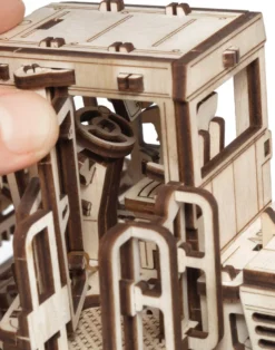3-D-Holzpuzzle Mähdrescher