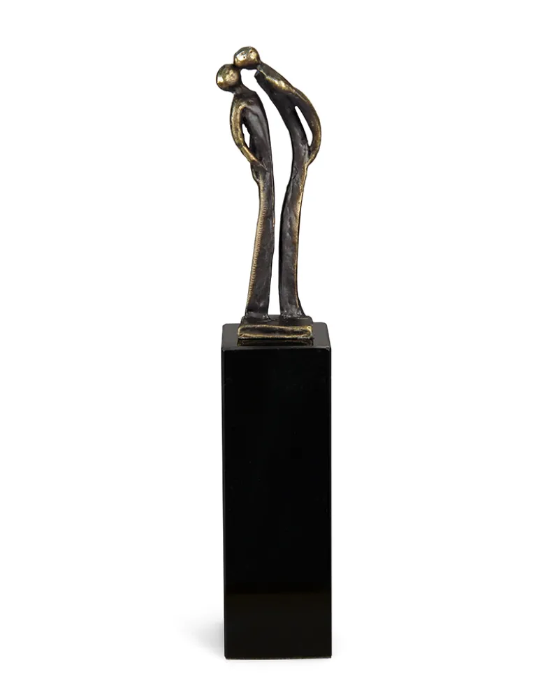 Gerard: Skulptur "Der Kuss"