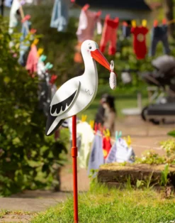 Holz-Storch mit Babytuch, XL, als Gartenstecker
