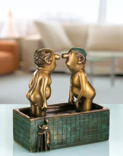 Loriot: Skulptur "Herren im Bad", Bronze