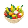 Obst und Gemüse aus Holz im Korb