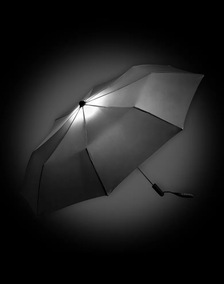 Regenschirm mit integriertem Licht