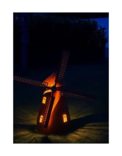 Windmühle aus Edelrost, drehbar, mit Beleuchtung