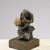 Wolfgang Hugo Rheingold - Skulptur "Affe mit Schädel" (19 cm), Kunstguss